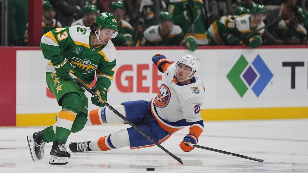 Schaefer scores his 2nd goal of the game in OT to lift Islanders past Wild, 4-3 — Lakeville Sports news